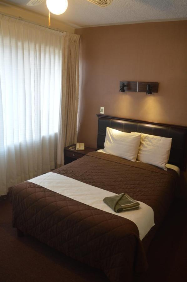 Hotel Flamingo Kristal Irapuato Kültér fotó