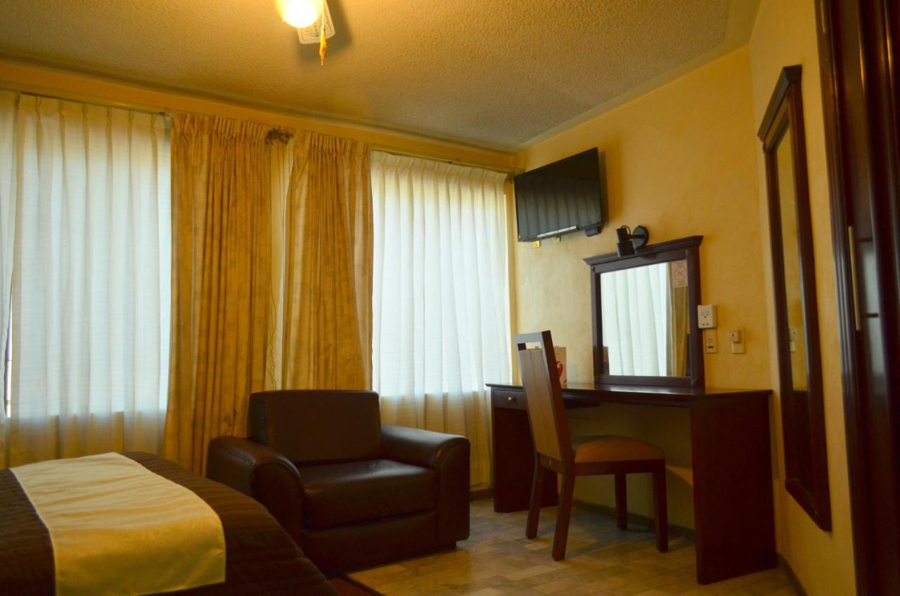 Hotel Flamingo Kristal Irapuato Kültér fotó