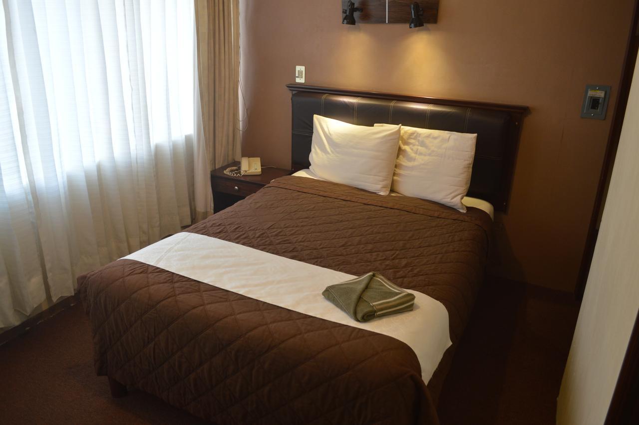 Hotel Flamingo Kristal Irapuato Kültér fotó