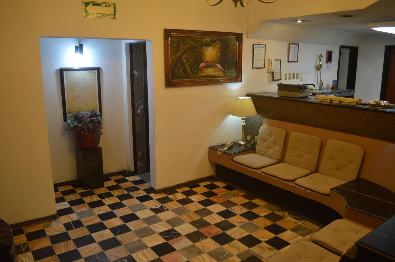 Hotel Flamingo Kristal Irapuato Kültér fotó